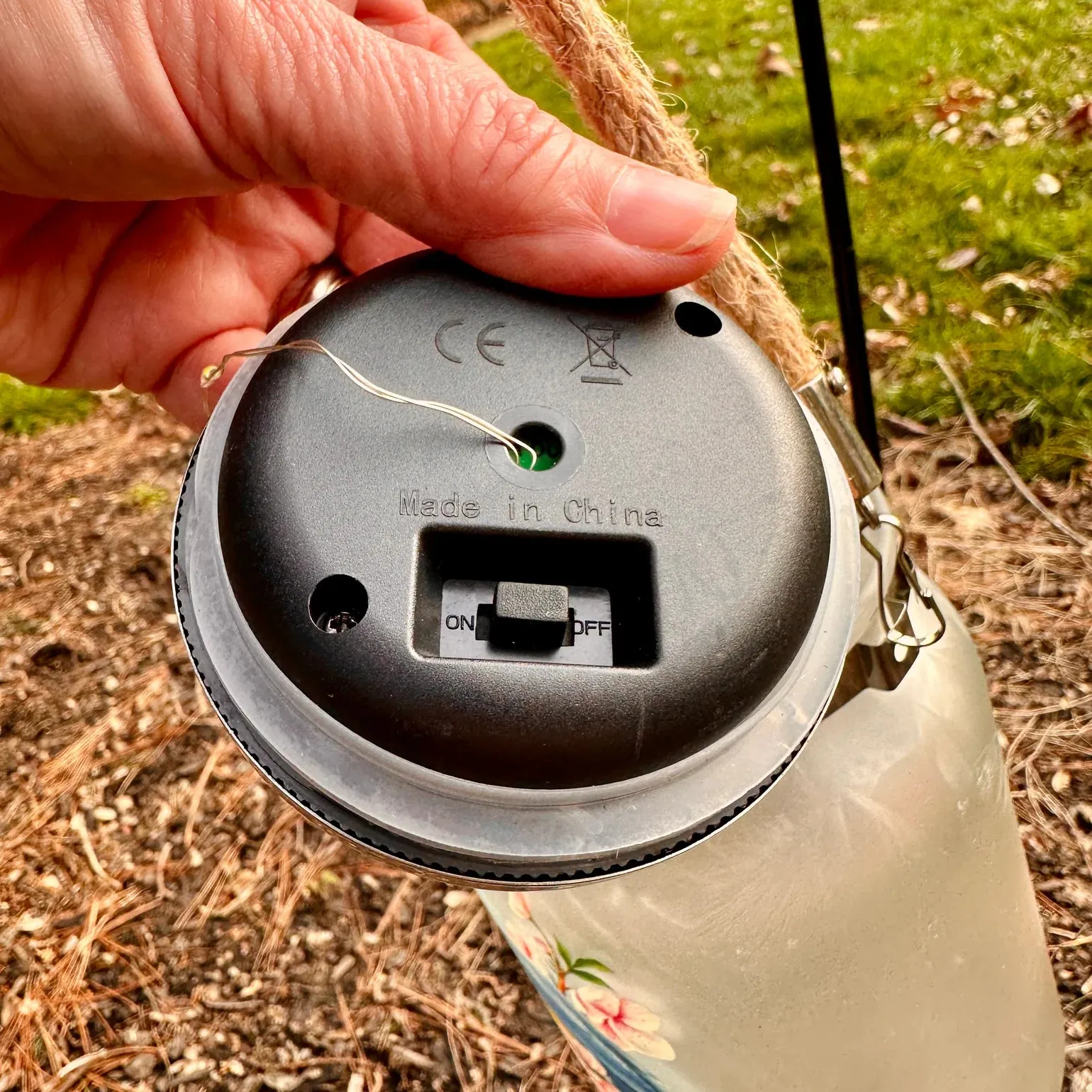 Bee  Solar Hanging Glass Jar Lantern with 30" Stake