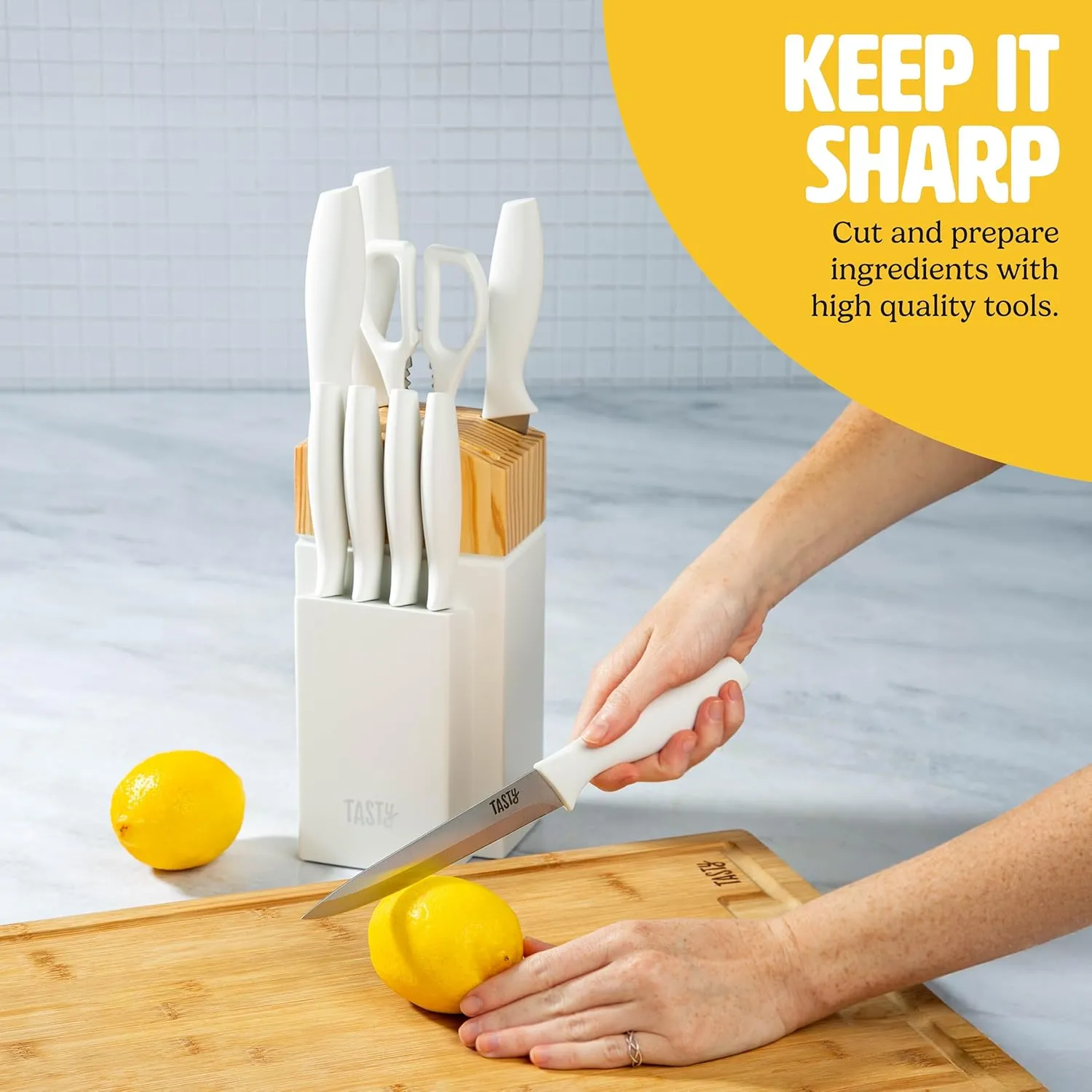 Kitchen Knife Set with Block, Cutlery Set includes Chef, Bread, Utility, Paring, Steak Knives & Shears, 10-Piece, White