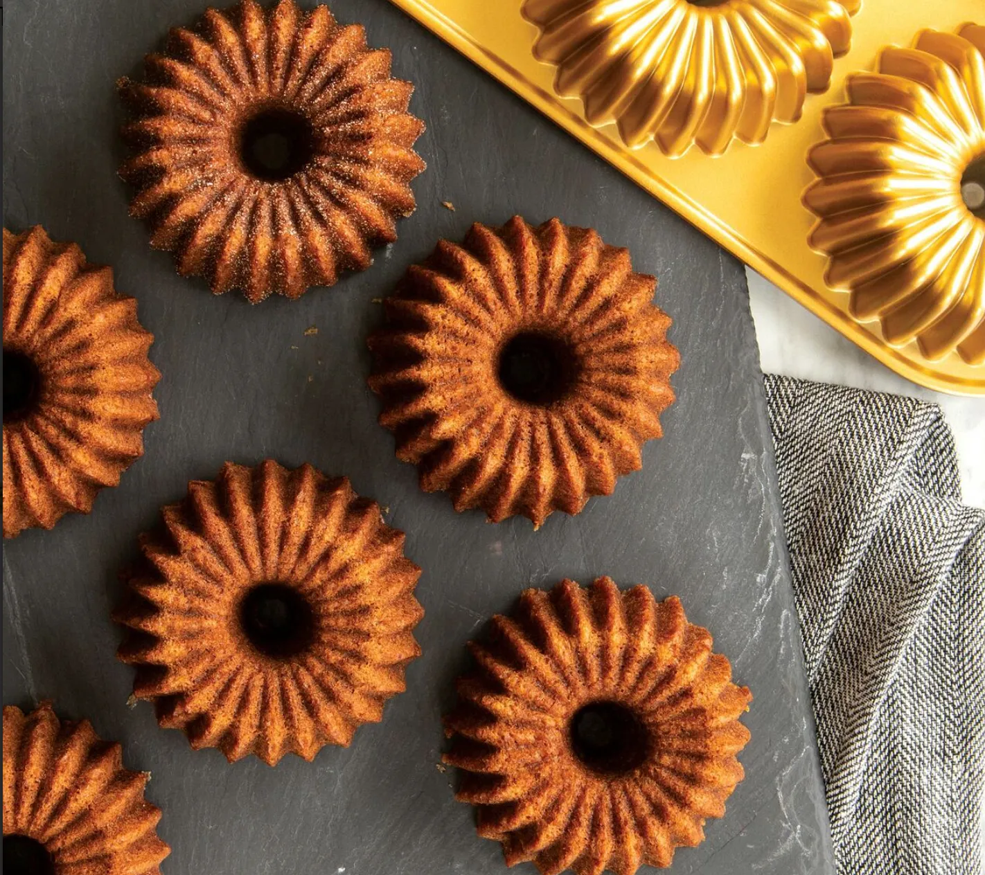 Nordic Ware :: Brilliance Bundtlette Pan