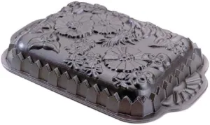 Nordic Ware Wildflower Pan