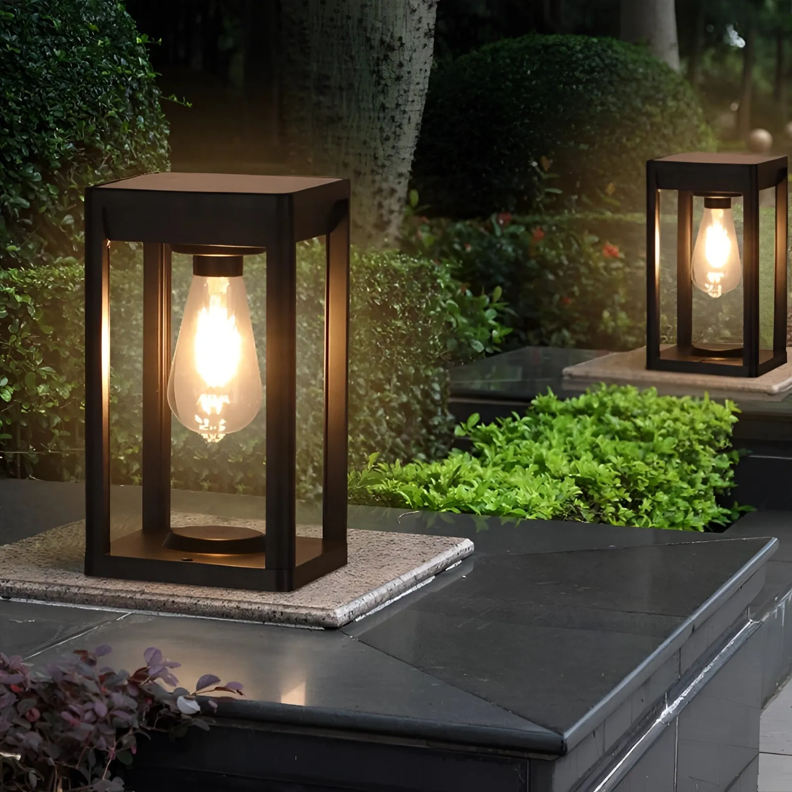 Outdoor Solar Lantern LED Garden Light - Weatherproof, Energy-Efficient Lamp
