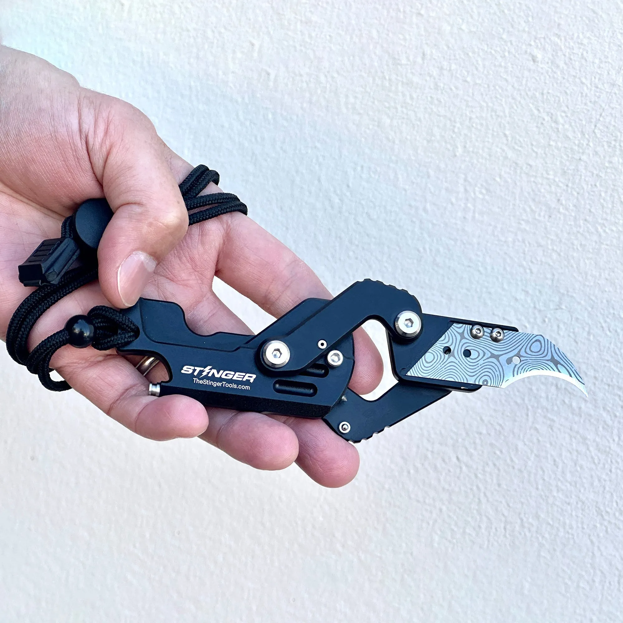 Stinger Dog Tag Tool, Folding Pocket Utility - Matte Black