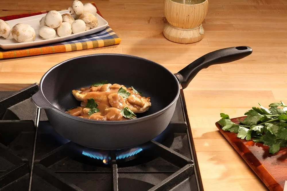 Swiss Diamond HD Classic Nonstick Induction Sauté Pan w/Lid - 3.8 Qt (10.25")