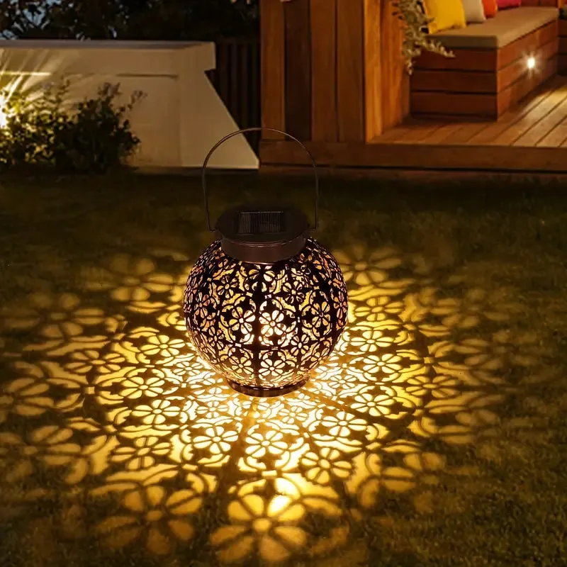 Taavita | Elegant & Retro Solar Garden Lantern
