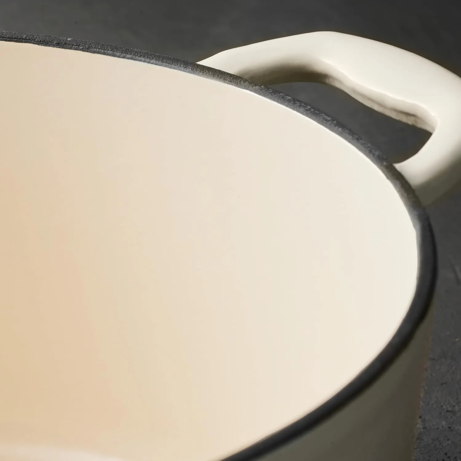 Tramontina Enameled Cast Iron Sauce Pan with Lid, 2.5-quart, Latte with Gold Knob