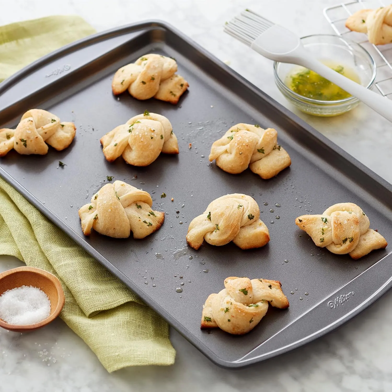 Wilton Perfect Results Premium Non-Stick Bakeware Cookie Sheet, 15 x 10 Inch