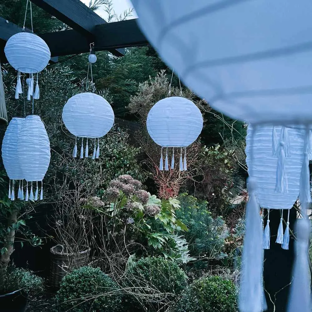 x24 Solar Lanterns White